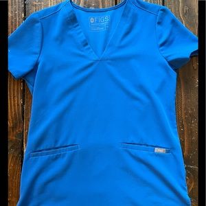 FIGS. Women’s XS. Casma™ Three-Pocket Scrub Top.